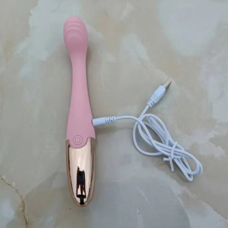 Lara Rechargeable Quiet Vibrator - Image 3